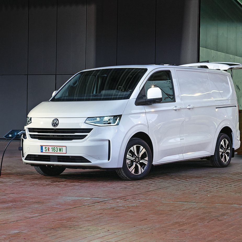 VW e-Transporter Kastenwagen wird geladen